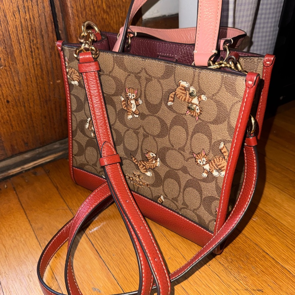 Cute Coach Tote With Kittens